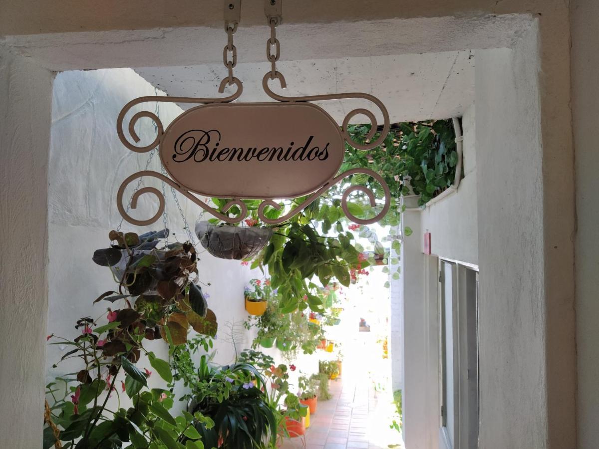 Hospedaje Los Capuchinos Socorro Eksteriør billede